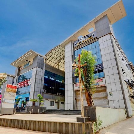 Hotel O Sun Light Ahmedabad Exteriör bild