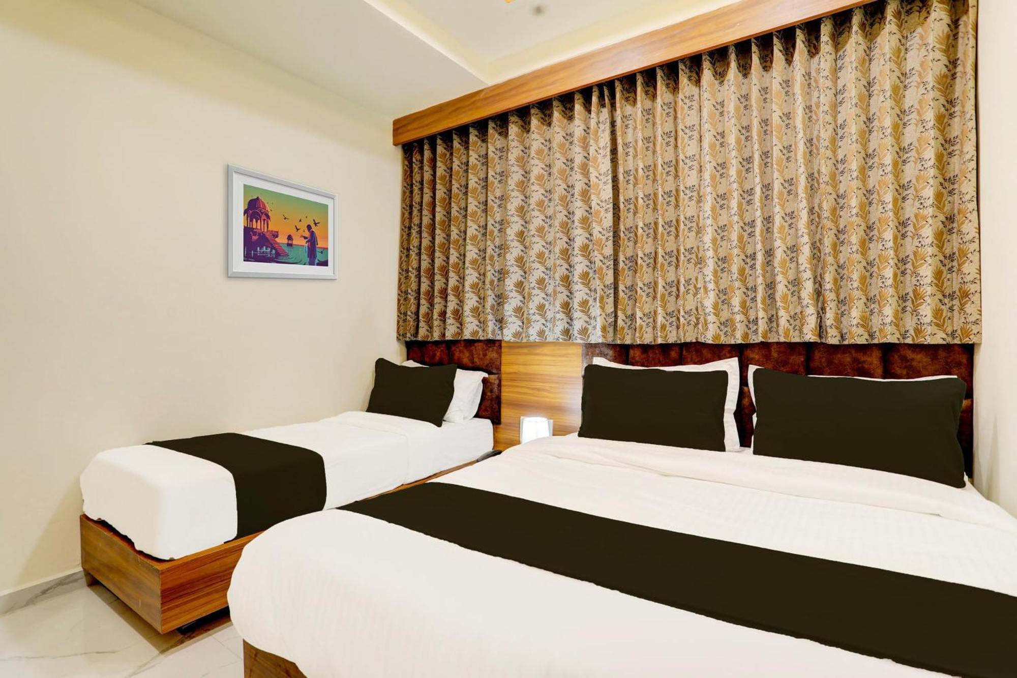Hotel O Sun Light Ahmedabad Exteriör bild